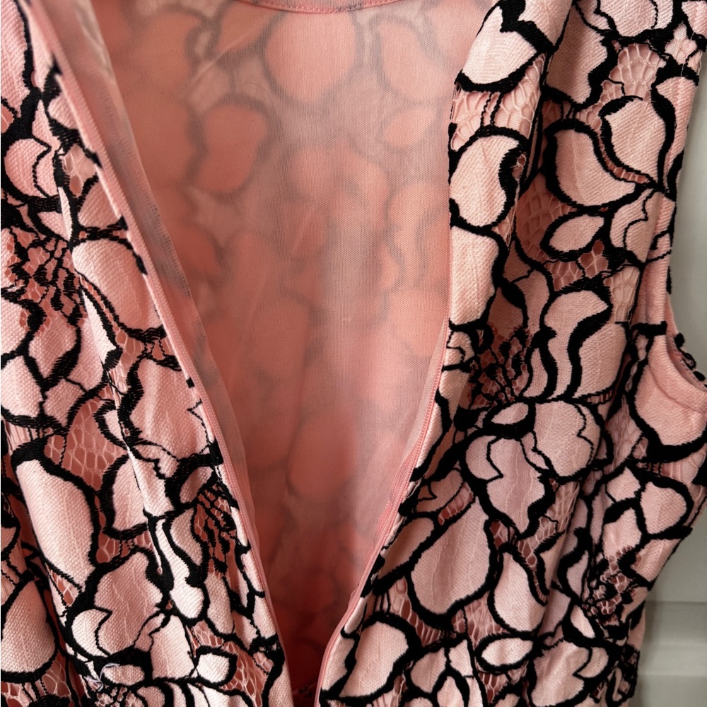 NWT ULTRAPINK SZ M Fit & flare fully lined round neck 2 tone lace hidden zipper - Picture 6 of 13